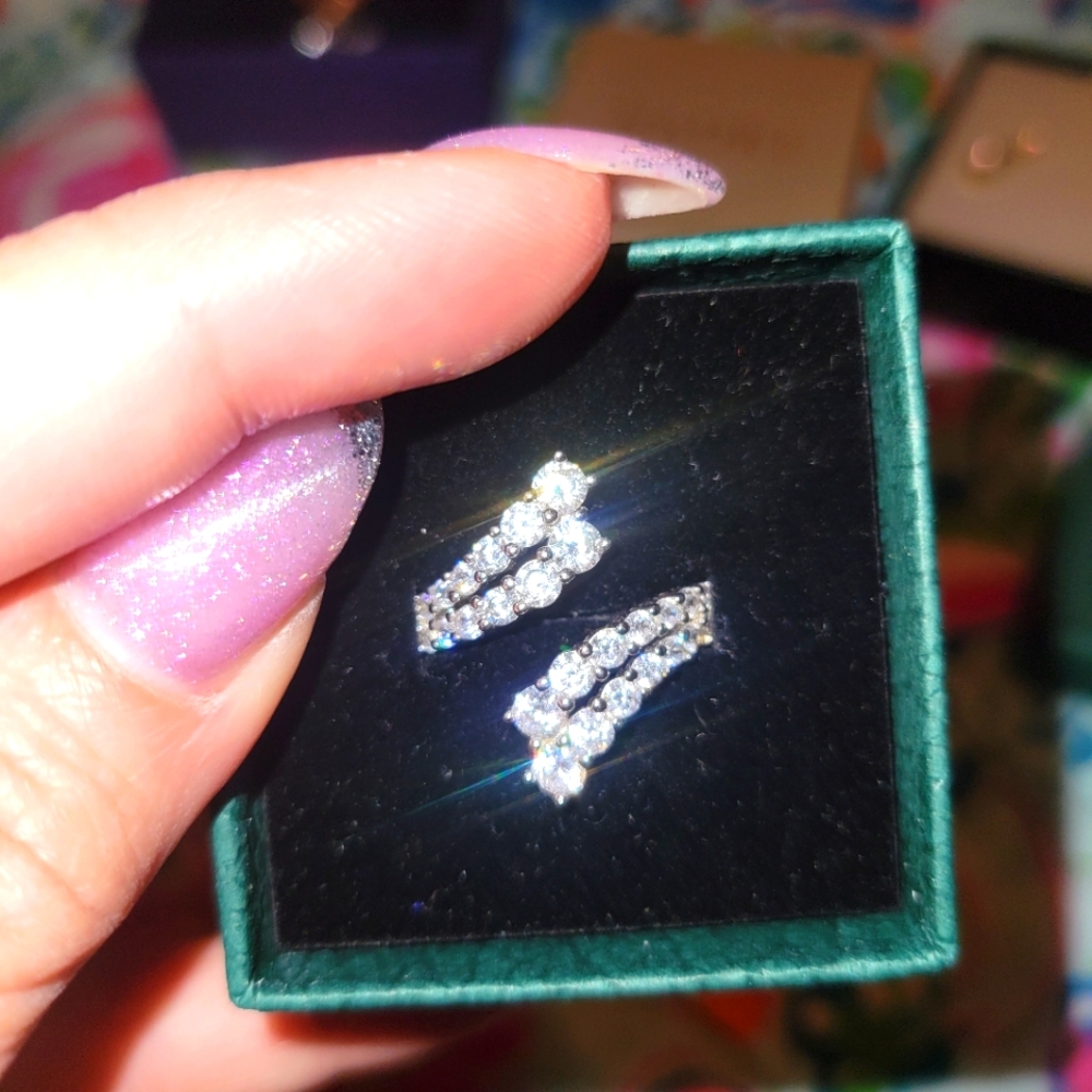 Stunning Twist Cocktail Zircon Sparkling Ring Size Adjustable fits 5 thru 8